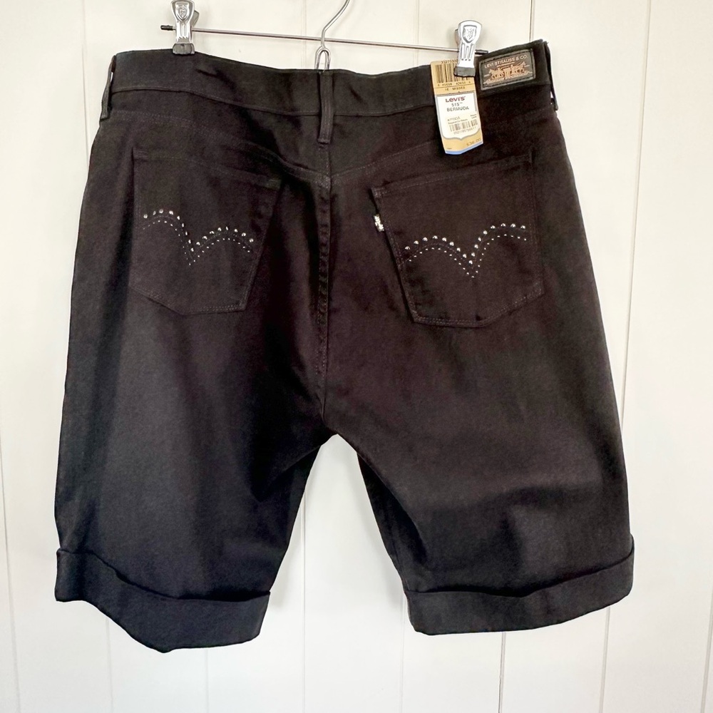 Levi's 515 Women’s Black Bermuda Shorts With Rhinestone Details On Pockets - Picture 4 of 7